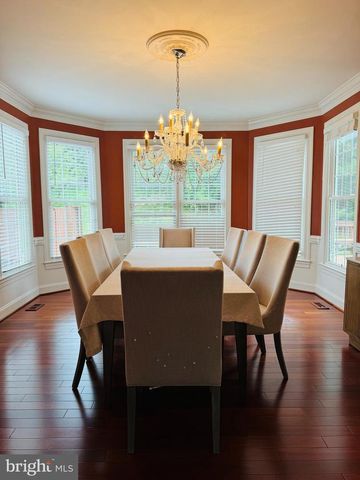 9706 MIDDLETON RIDGE RD, Vienna, VA 22182