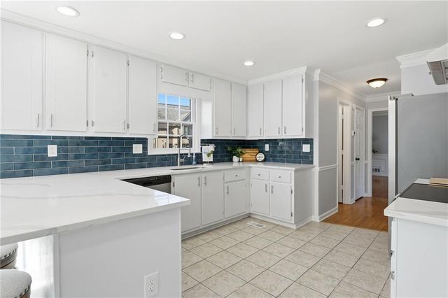 5008 Shallow Ridge NE Road, Kennesaw, GA 30144