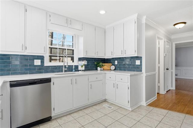 5008 Shallow Ridge NE Road, Kennesaw, GA 30144