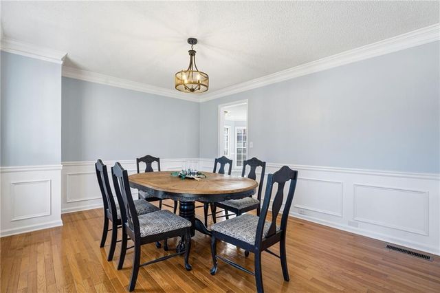 5008 Shallow Ridge NE Road, Kennesaw, GA 30144