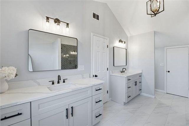 5008 Shallow Ridge NE Road, Kennesaw, GA 30144