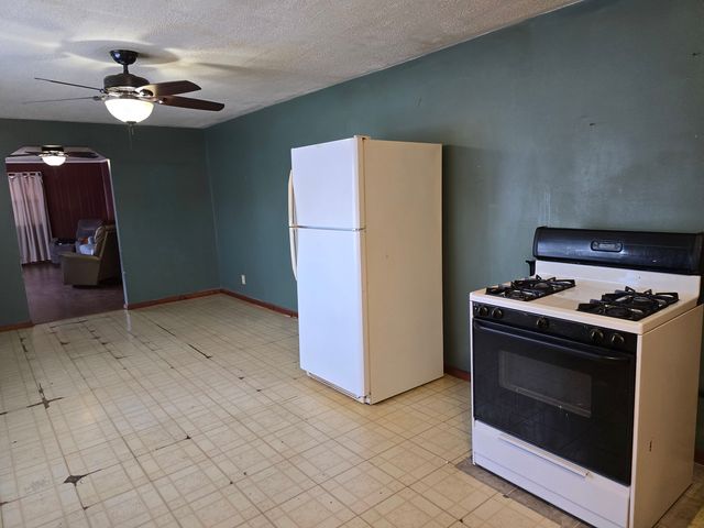 3435 Highway 13, Harrisburg, IL 62946