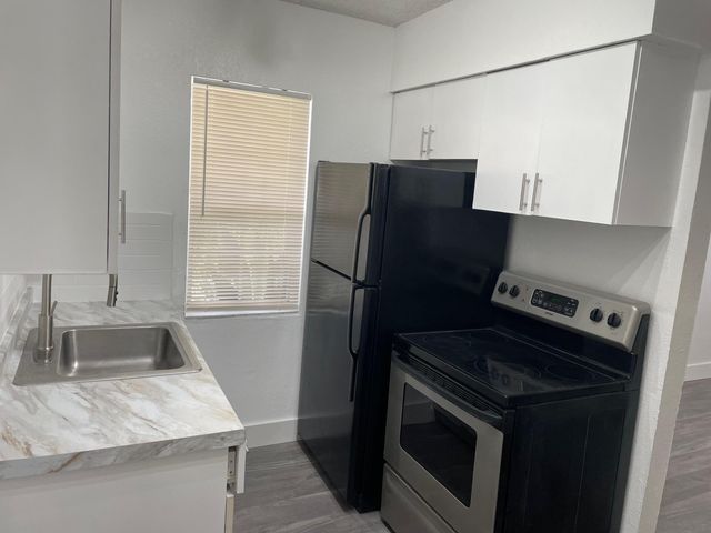 1450 SW 8th Court, Fort Lauderdale, FL 33312