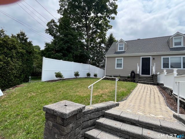 31 Ives Street, Hamden, CT 06518