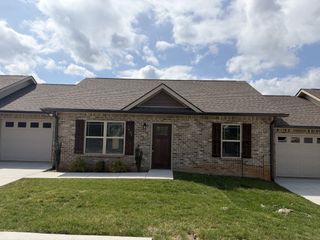 1507 Green Ln, Shelbyville, TN 37160