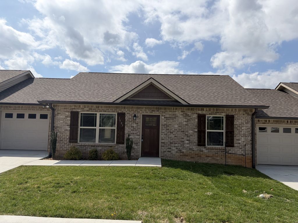 1507 Green Ln, Shelbyville, TN 37160