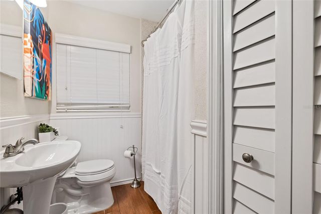 6914 N LYNN AVENUE, Tampa, FL 33604