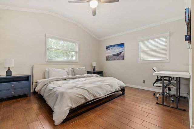 6914 N LYNN AVENUE, Tampa, FL 33604