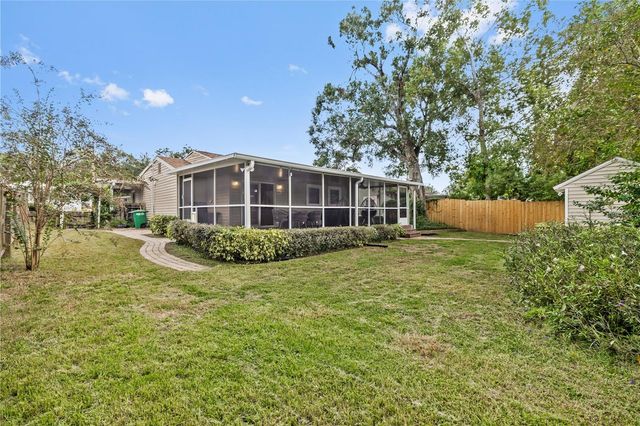 6914 N LYNN AVENUE, Tampa, FL 33604