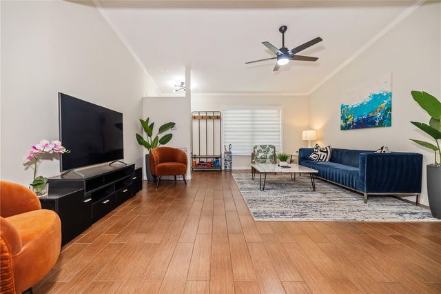 6914 N LYNN AVENUE, Tampa, FL 33604