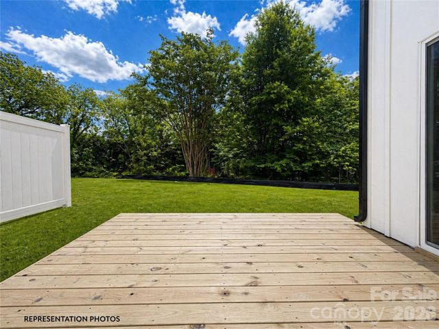 1228 N Sharon Amity Road, Charlotte, NC 28211