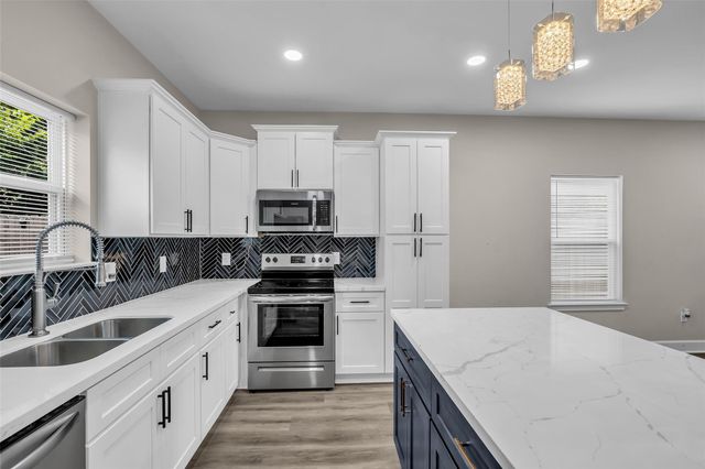 8529 Dosia Street A, Houston, TX 77051