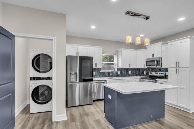 8529 Dosia Street A, Houston, TX 77051