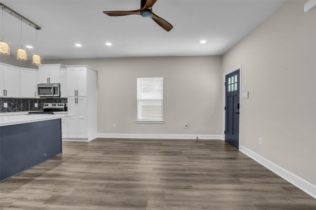 8529 Dosia Street A, Houston, TX 77051