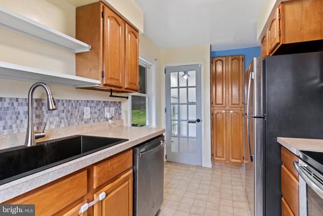 1303 KINGSLEY RD, Camp Hill, PA 17011