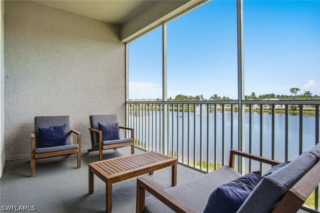 4578 Arboretum CIR 202, Naples, FL 34112