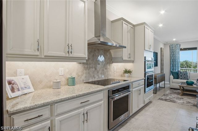 4578 Arboretum CIR 202, Naples, FL 34112