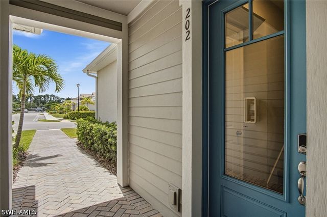 4578 Arboretum CIR 202, Naples, FL 34112