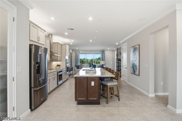 4578 Arboretum CIR 202, Naples, FL 34112