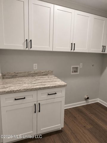 5615 Ahekolo Circle, Diamondhead, MS 39525