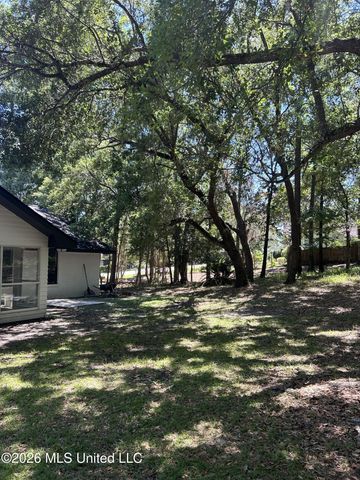 5615 Ahekolo Circle, Diamondhead, MS 39525