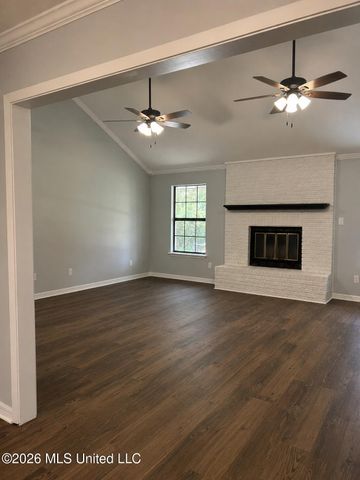 5615 Ahekolo Circle, Diamondhead, MS 39525