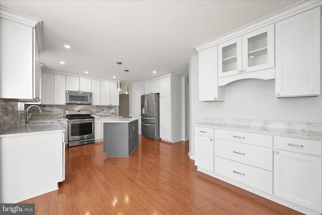 7341 NORRIS AVE, Sykesville, MD 21784