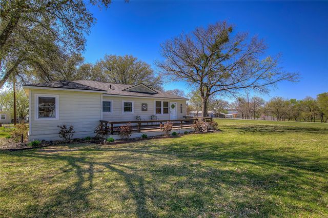 697 Tawakoni Drive, East Tawakoni, TX 75472