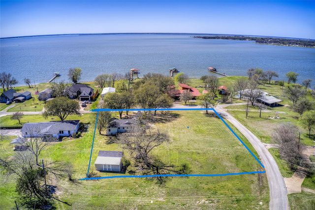 697 Tawakoni Drive, East Tawakoni, TX 75472