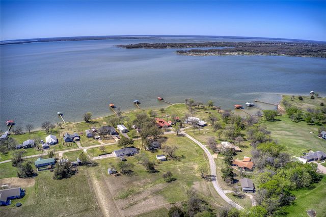 697 Tawakoni Drive, East Tawakoni, TX 75472