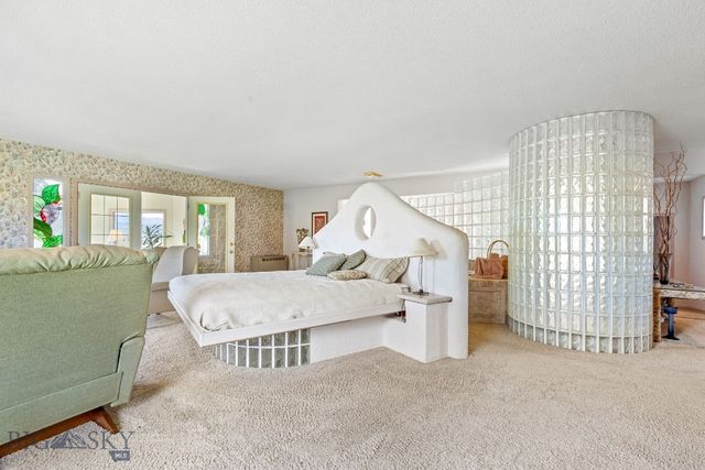 2851 E River Road, Livingston, MT 59047