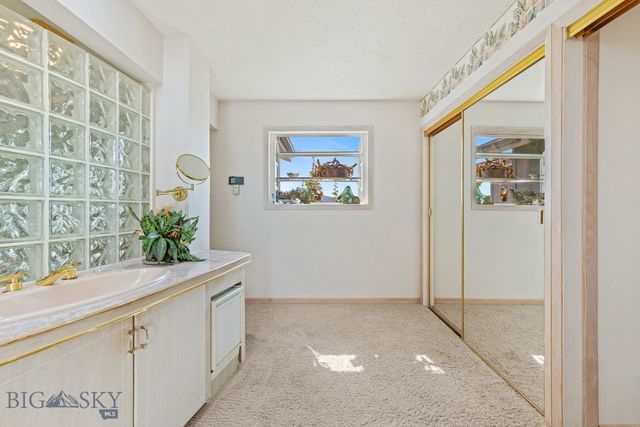 2851 E River Road, Livingston, MT 59047