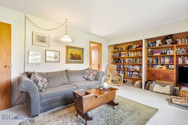 2851 E River Road, Livingston, MT 59047