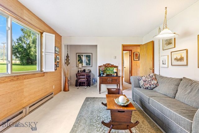 2851 E River Road, Livingston, MT 59047