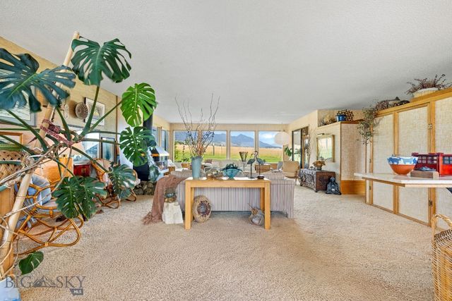 2851 E River Road, Livingston, MT 59047