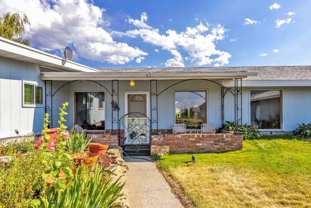 2851 E River Road, Livingston, MT 59047