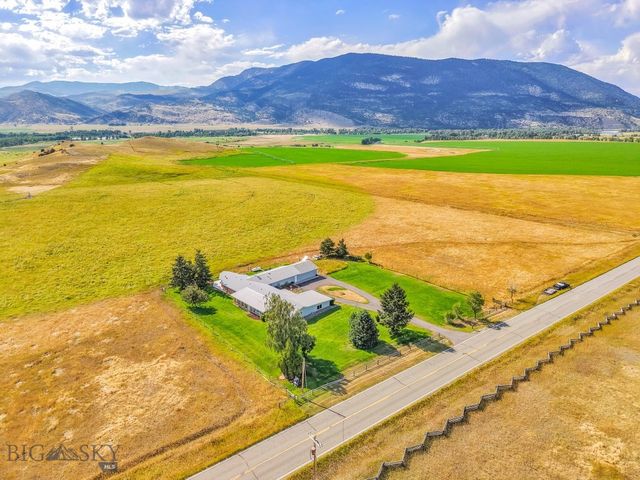 2851 E River Road, Livingston, MT 59047