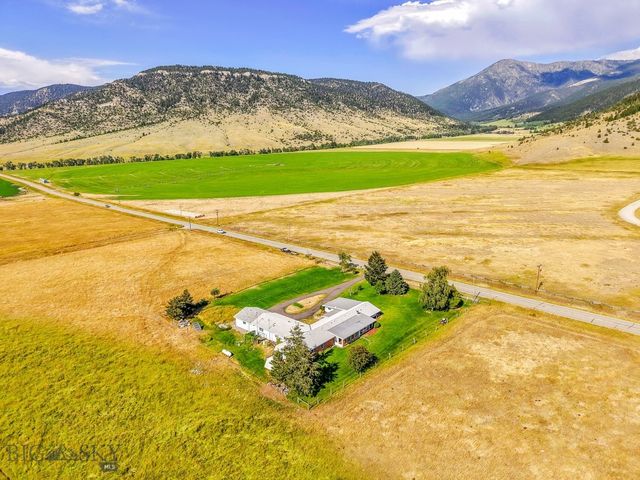 2851 E River Road, Livingston, MT 59047