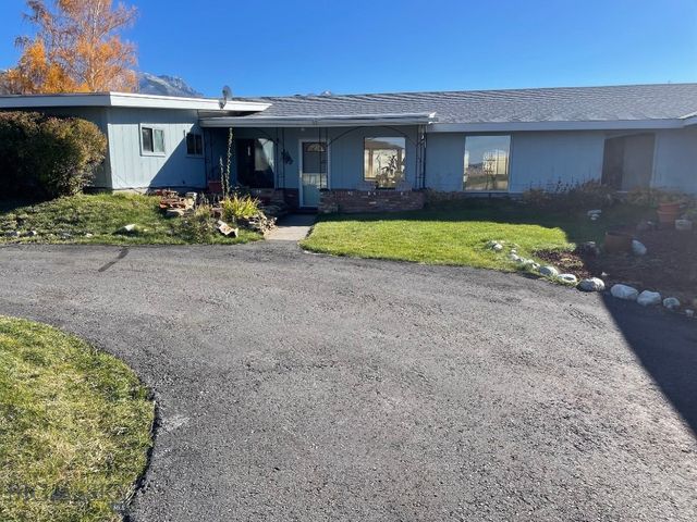 2851 E River Road, Livingston, MT 59047