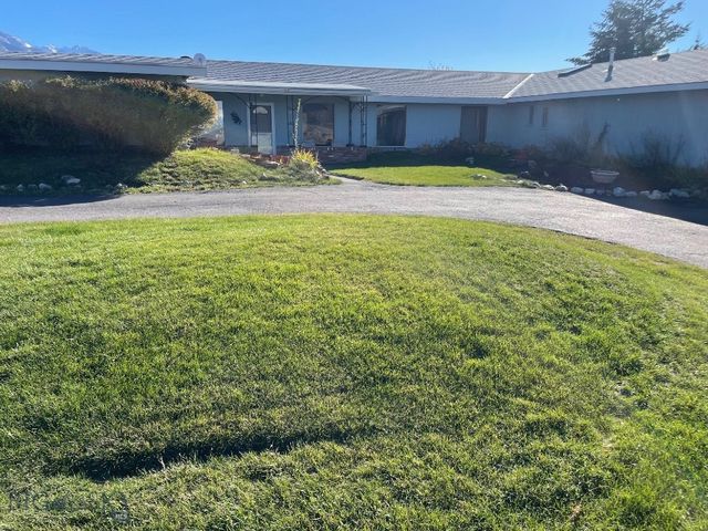 2851 E River Road, Livingston, MT 59047