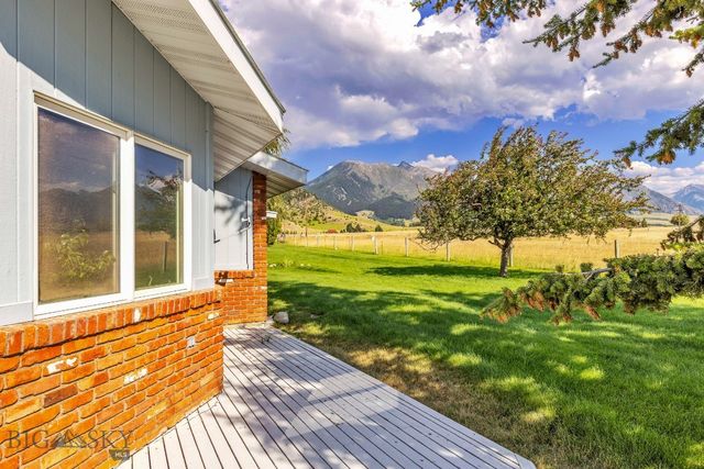2851 E River Road, Livingston, MT 59047