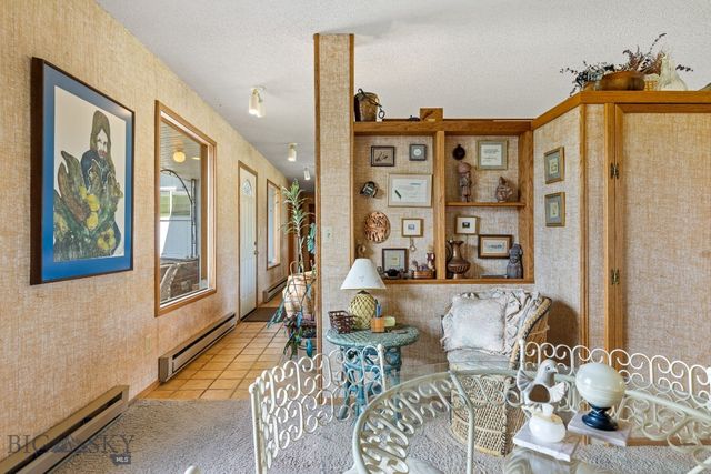 2851 E River Road, Livingston, MT 59047