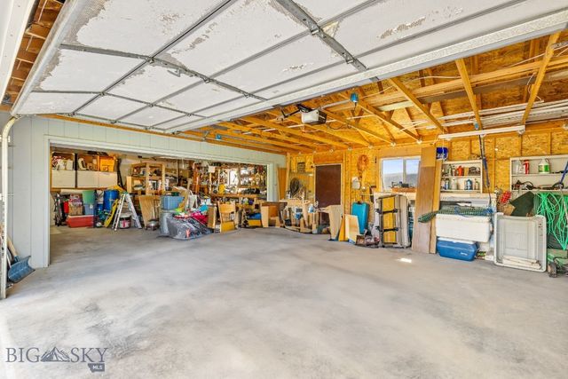 2851 E River Road, Livingston, MT 59047