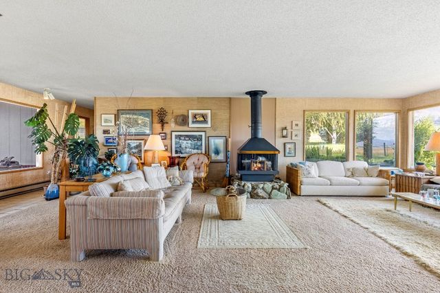 2851 E River Road, Livingston, MT 59047