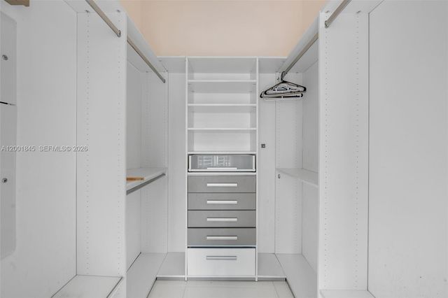 475 Brickell Ave 2812, Miami, FL 33131