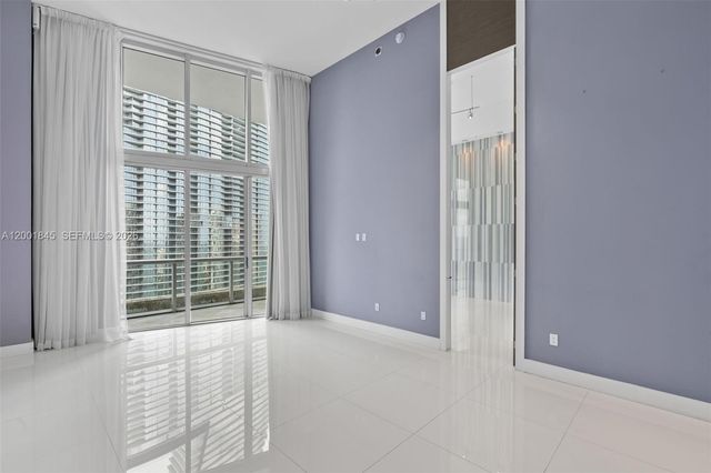 475 Brickell Ave 2812, Miami, FL 33131