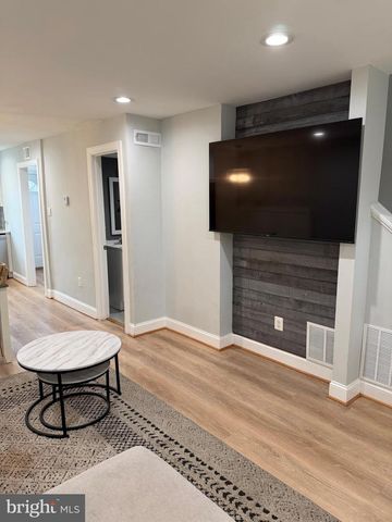 3724 EDISON ST, Alexandria, VA 22305