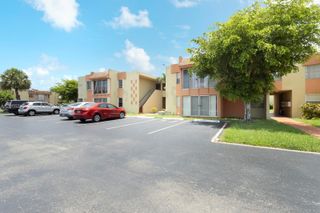 9350 W Flagler St 208B, Miami, FL 33174