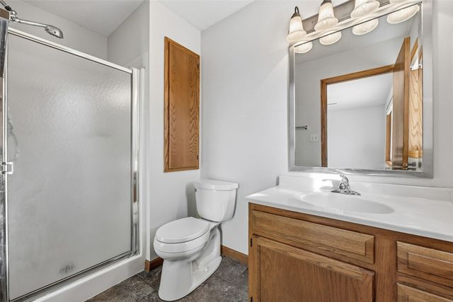 3425 Falcon View Road SW, Cedar Rapids, IA 52404