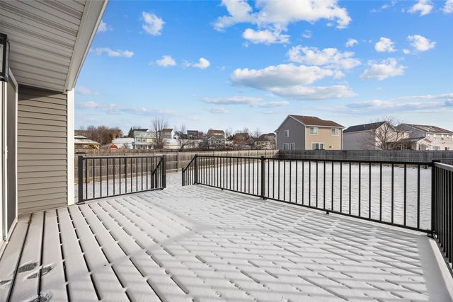 3425 Falcon View Road SW, Cedar Rapids, IA 52404